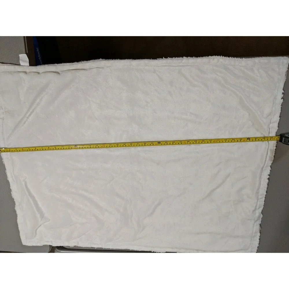 Cream Plush‎ Rosettes Baby Blanket About 30x40 Inch Newborn Photography